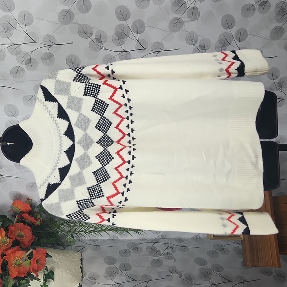 Vince Camuto Fair Isle Sweater - Picture 5 of 8